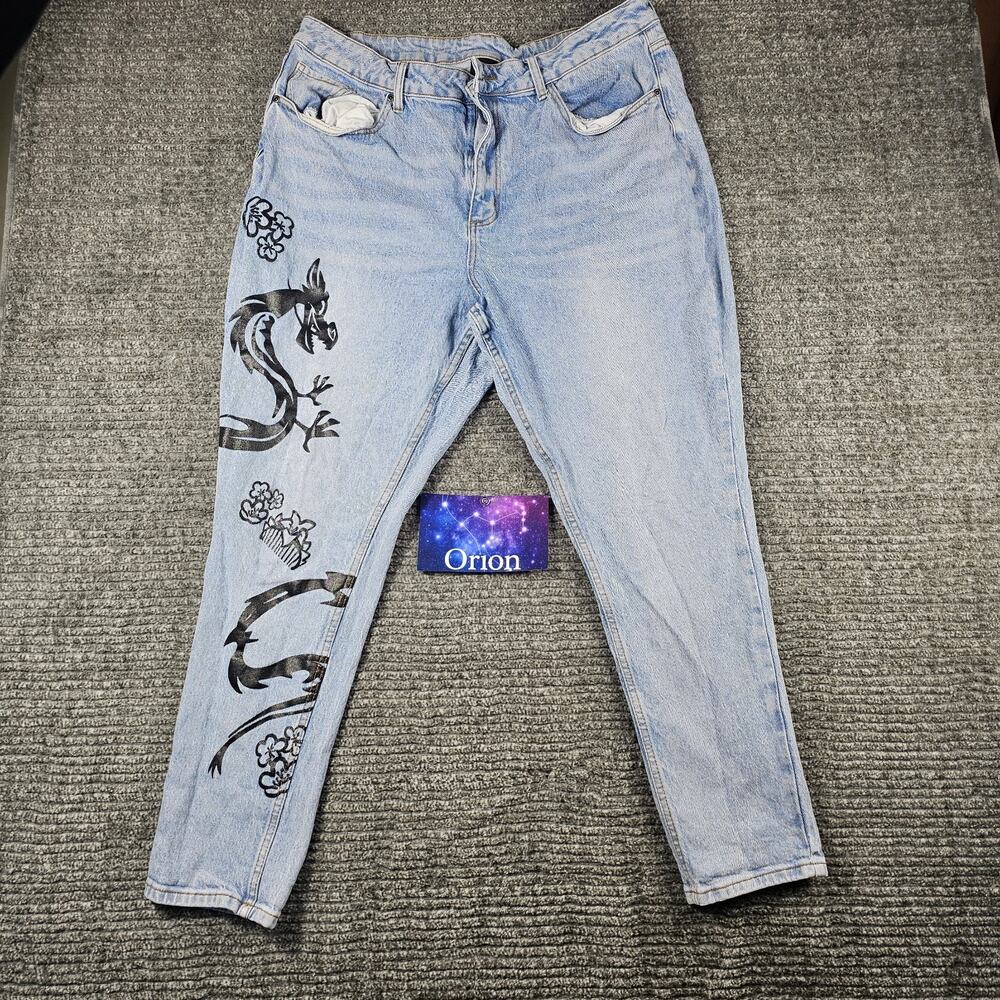 Disney Princes Mulan Graphic High Waisted Mom Jeans Light Wash Blue Women Sz 18w